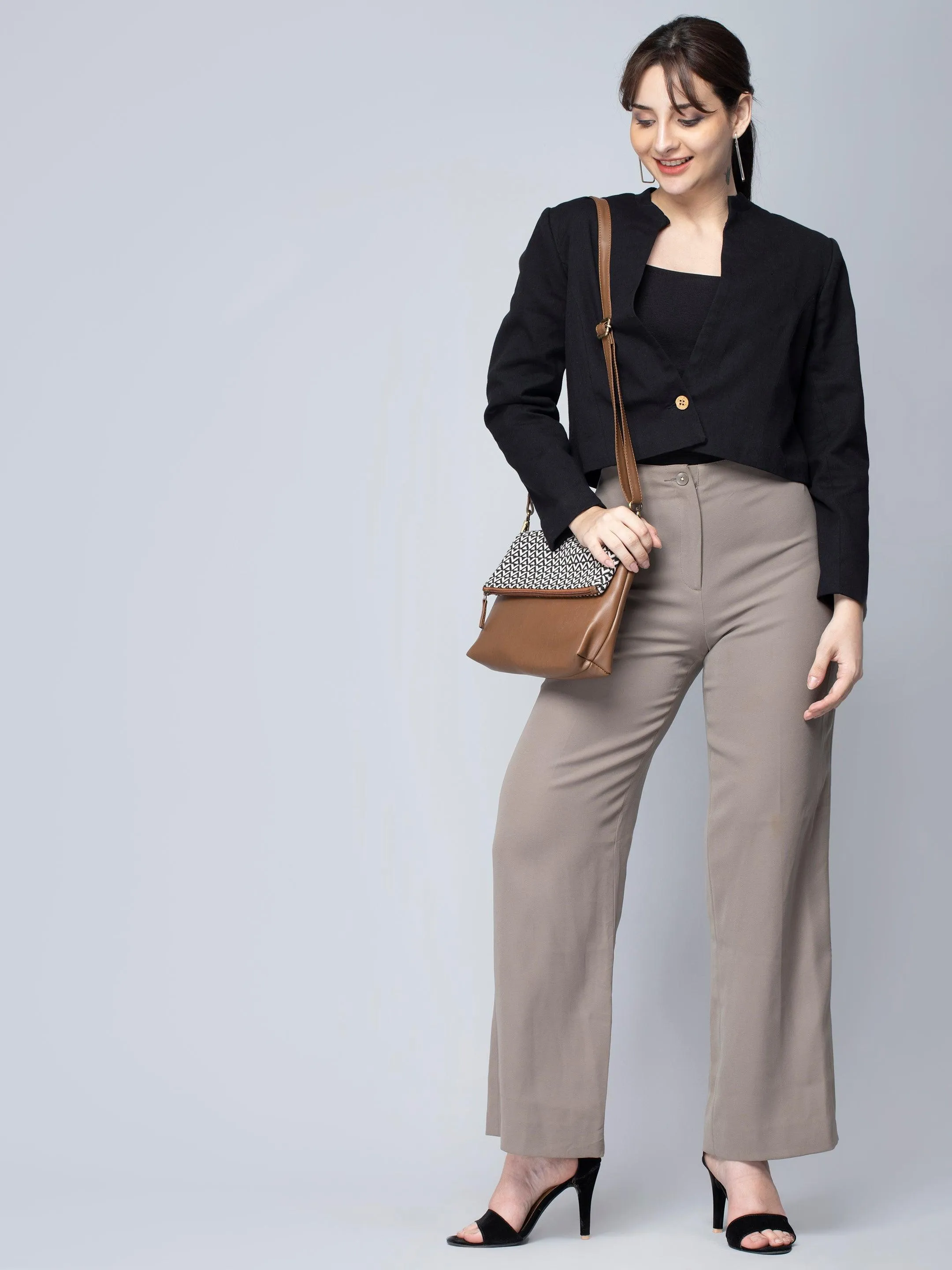 Black Crop Blazer: Casual Sophistication with a Modern Twist