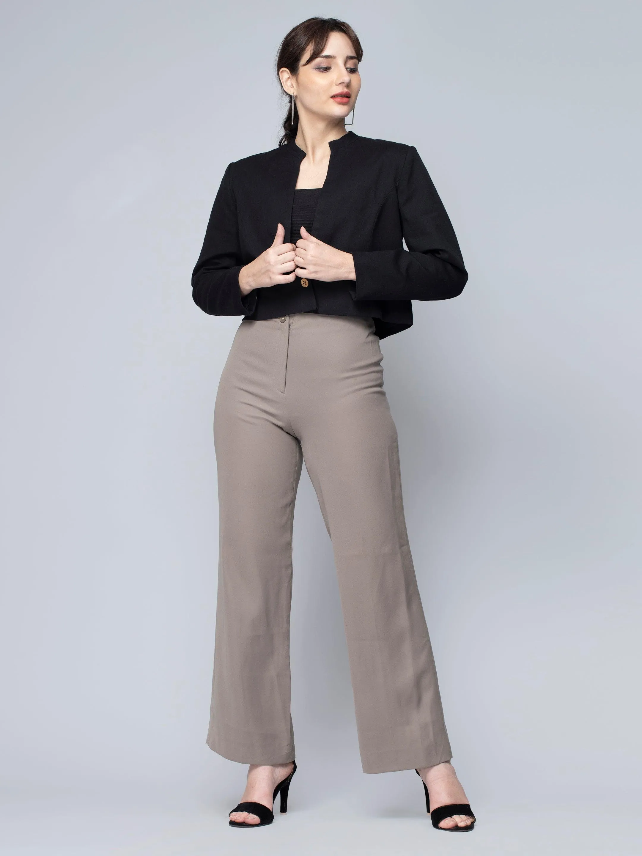 Black Crop Blazer: Casual Sophistication with a Modern Twist