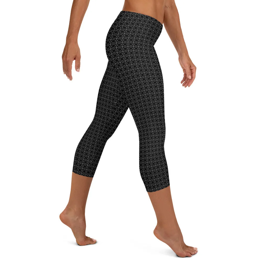 Circle Play Geometric Capri Leggings for women