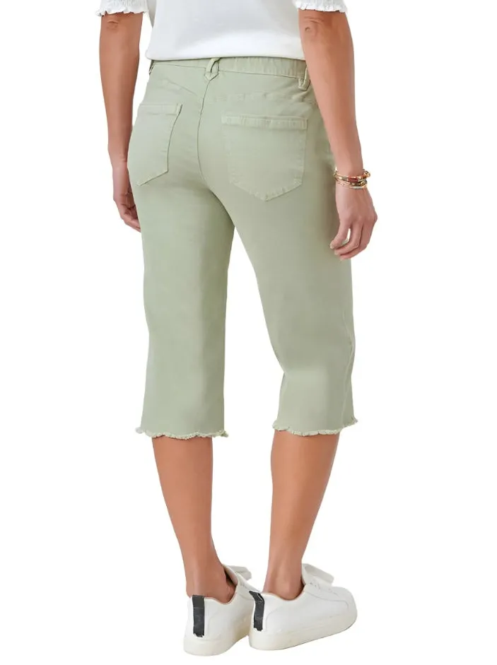 Democracy Womens "Ab"solution Scallop Frayed Capri Pants