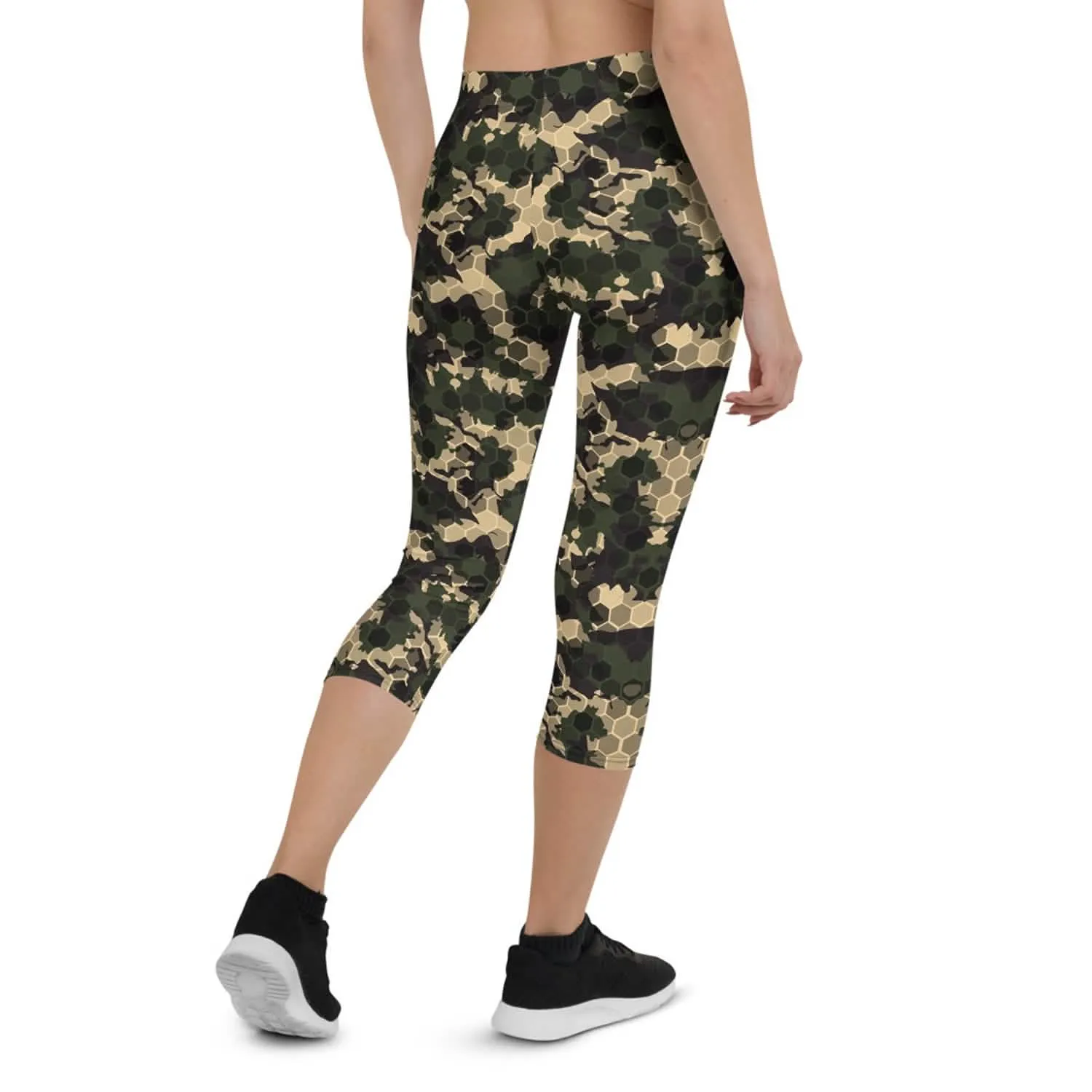 Honeycomb Camouflage Capri Leggings for Active Women