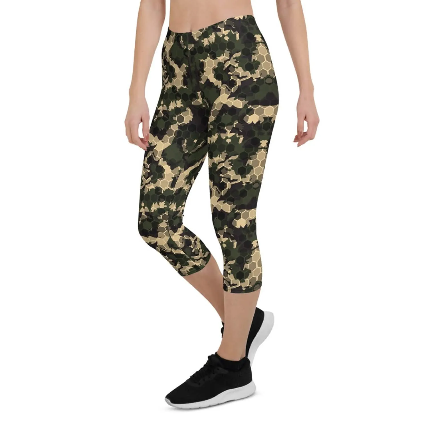 Honeycomb Camouflage Capri Leggings for Active Women