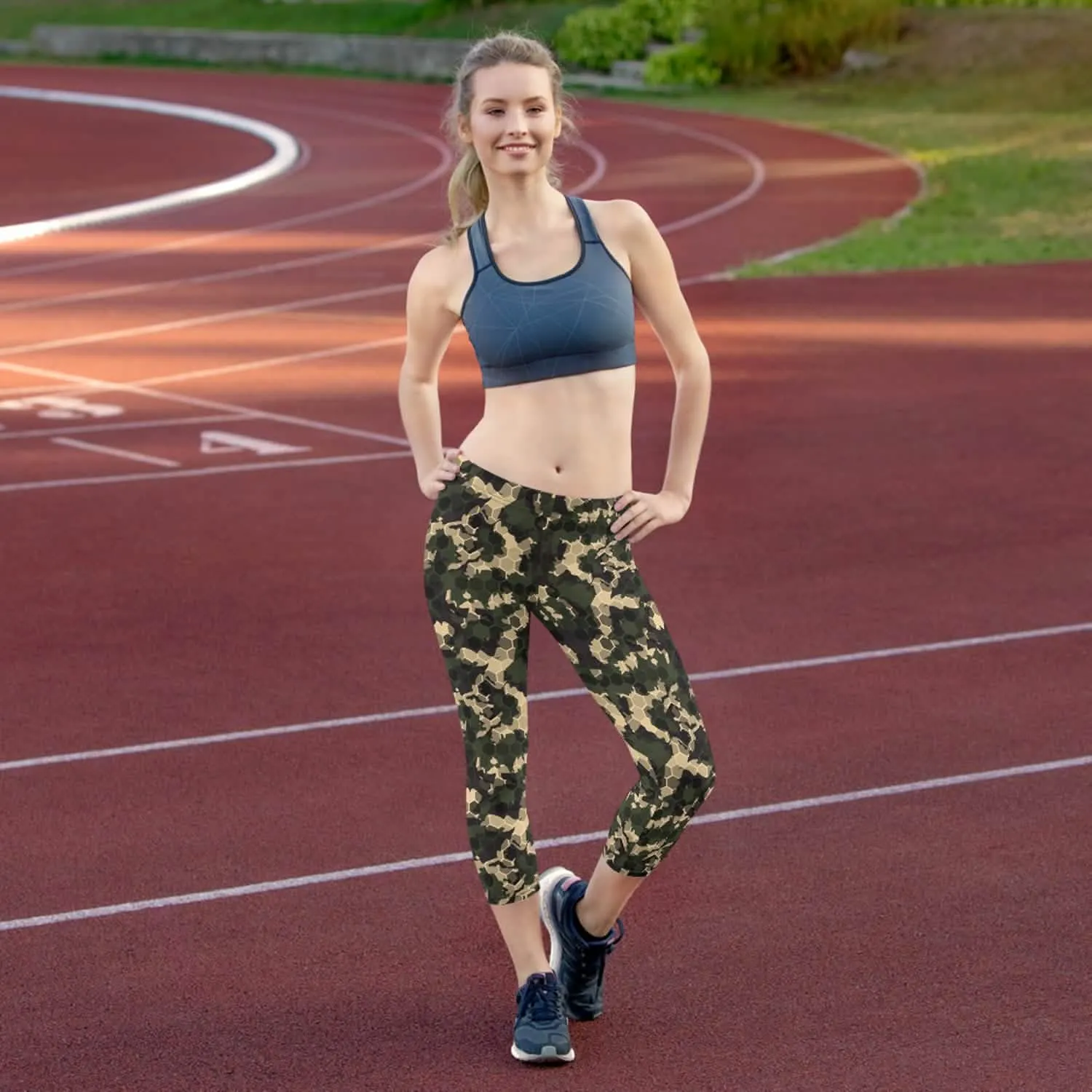 Honeycomb Camouflage Capri Leggings for Active Women