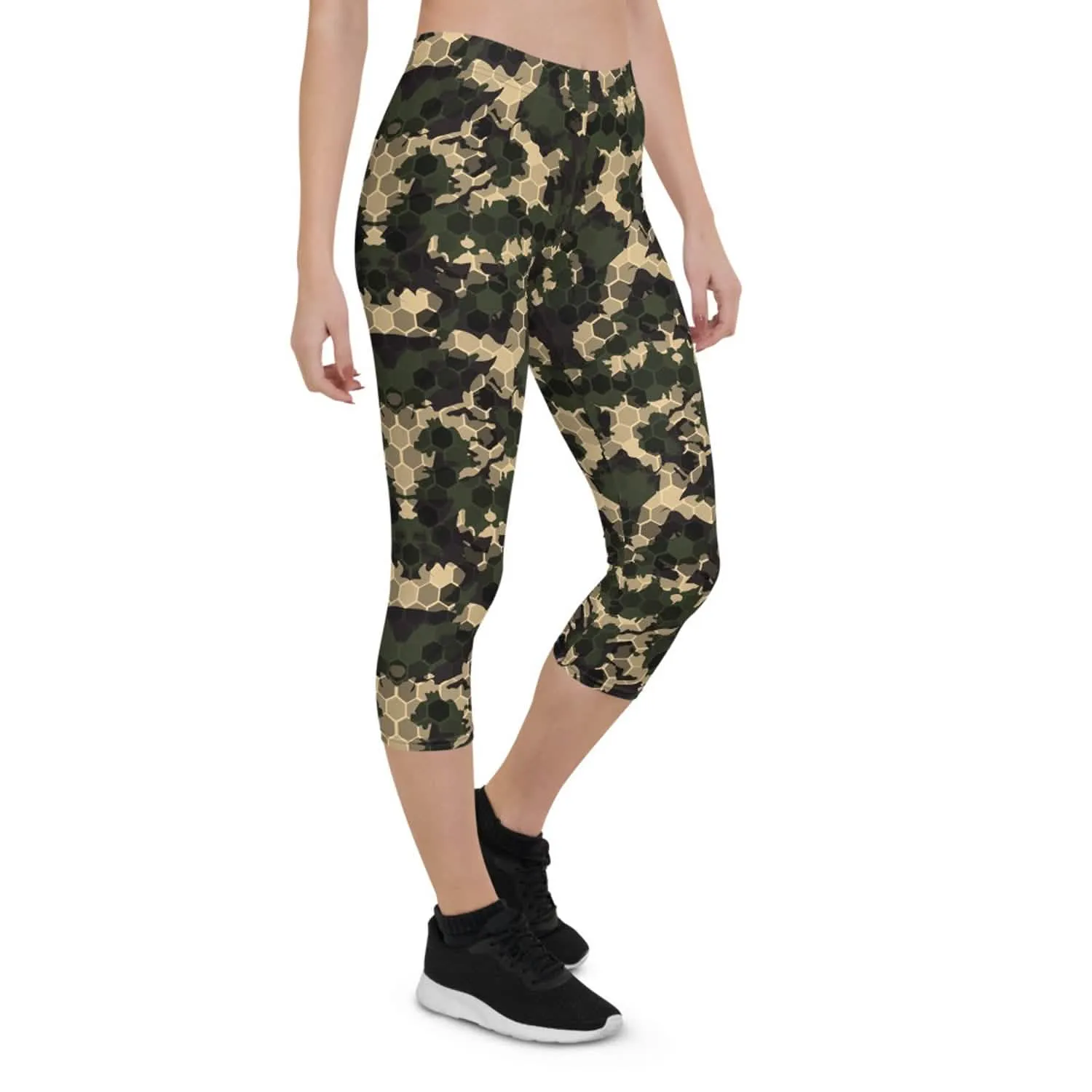 Honeycomb Camouflage Capri Leggings for Active Women