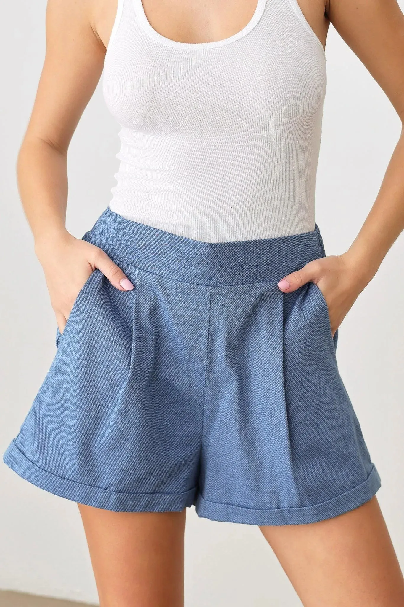 Pleated Casual Side Pocket Back Stretchy Waist Line Shorts