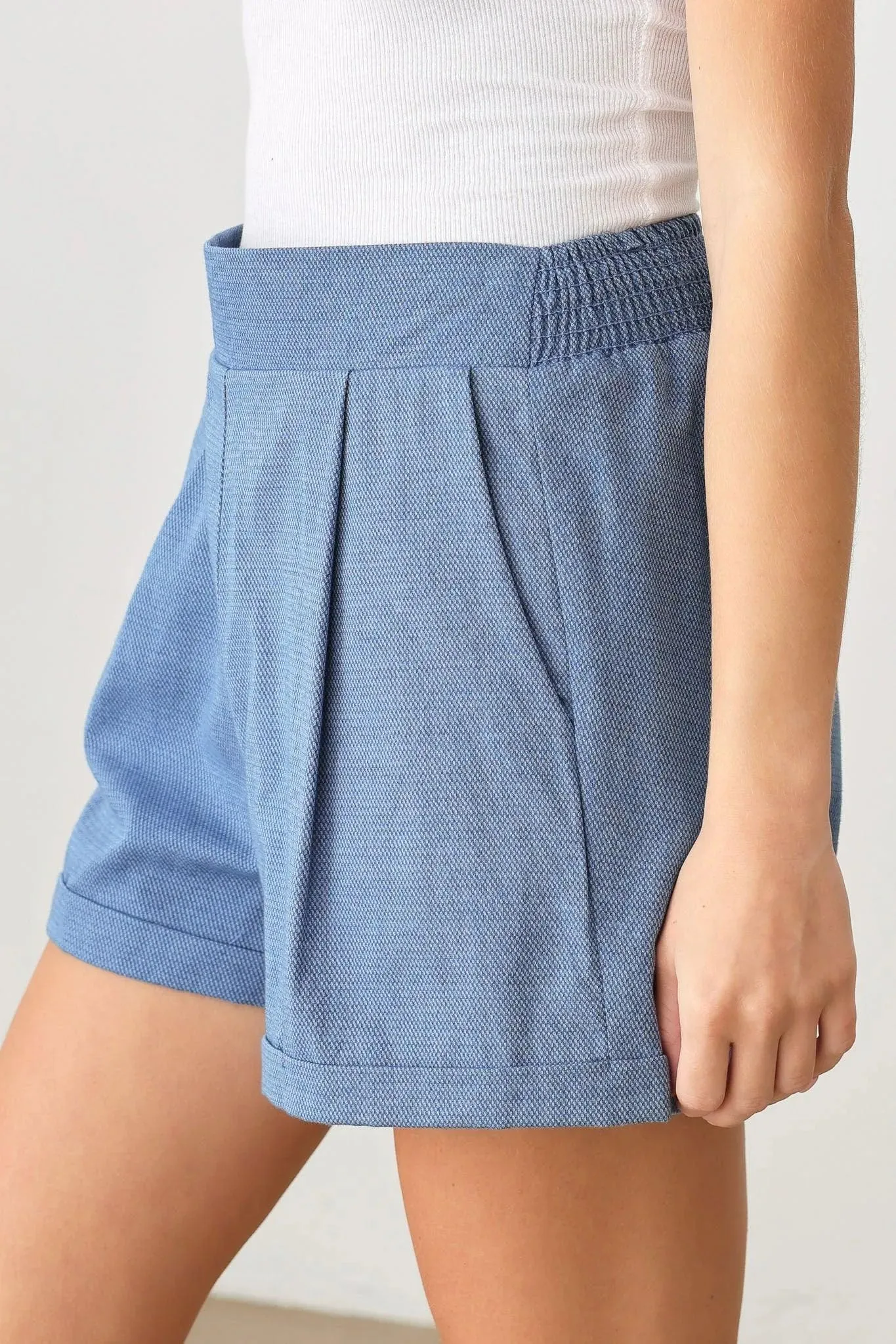 Pleated Casual Side Pocket Back Stretchy Waist Line Shorts