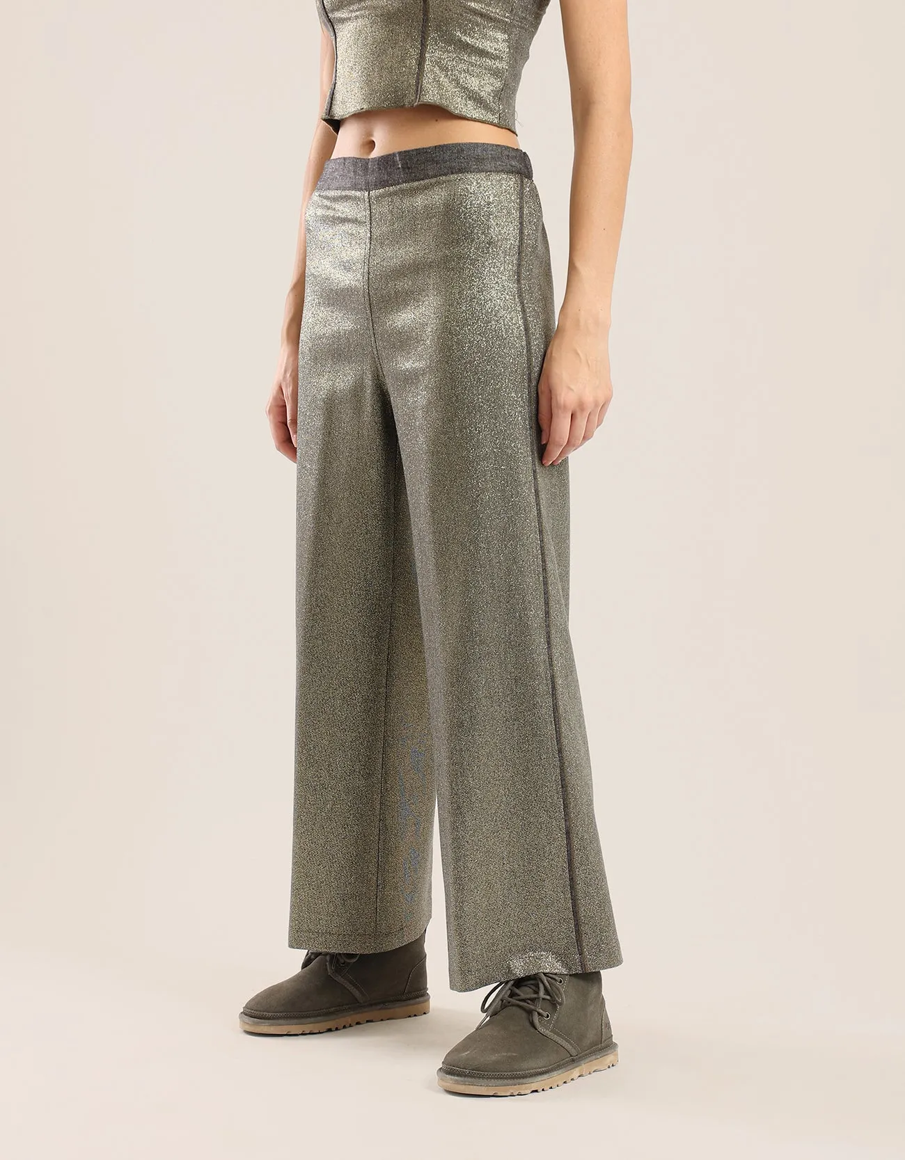 Straight leg pants with elastic on the back