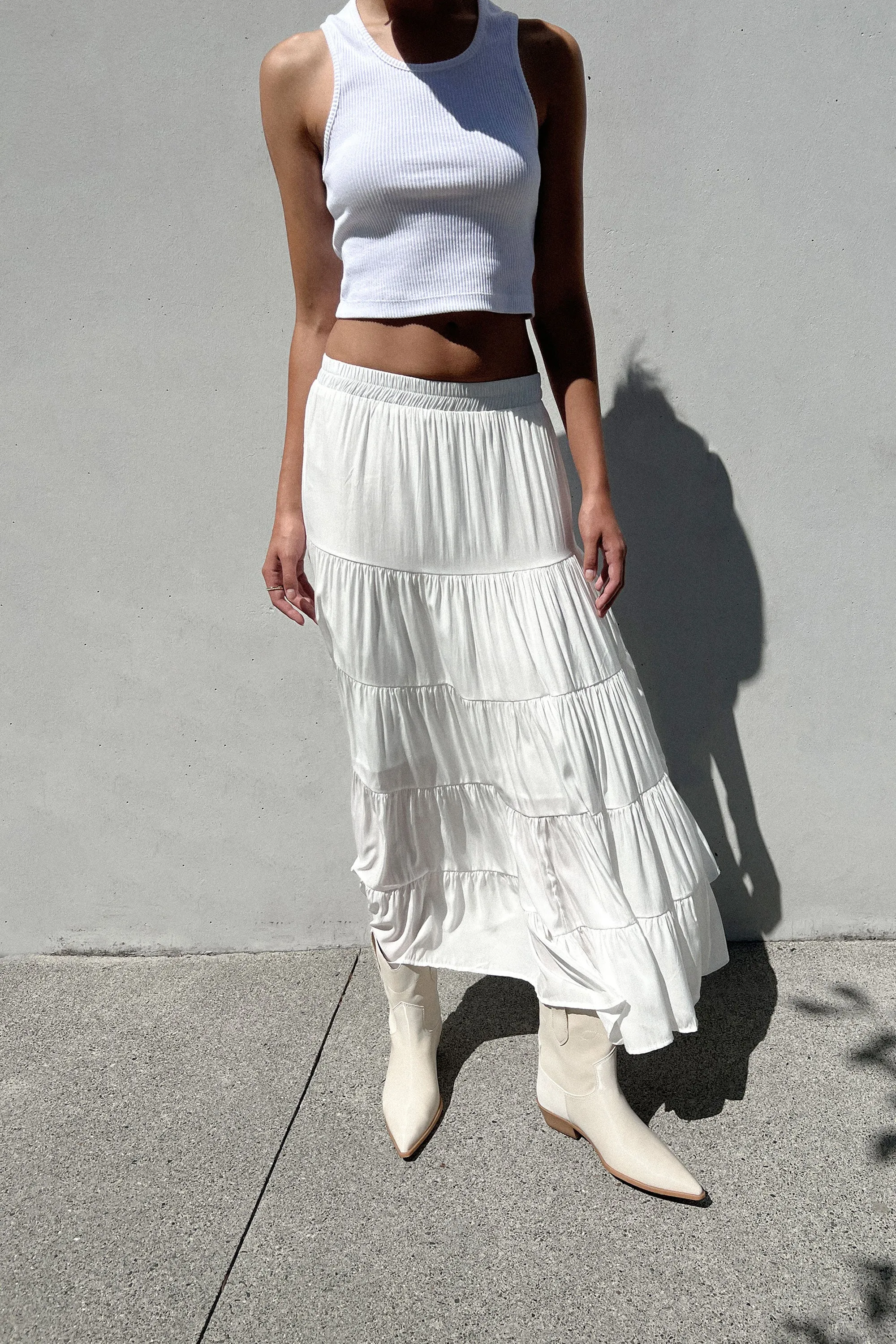 TIERED SKIRT WITH ELASTIC WAISTBAND