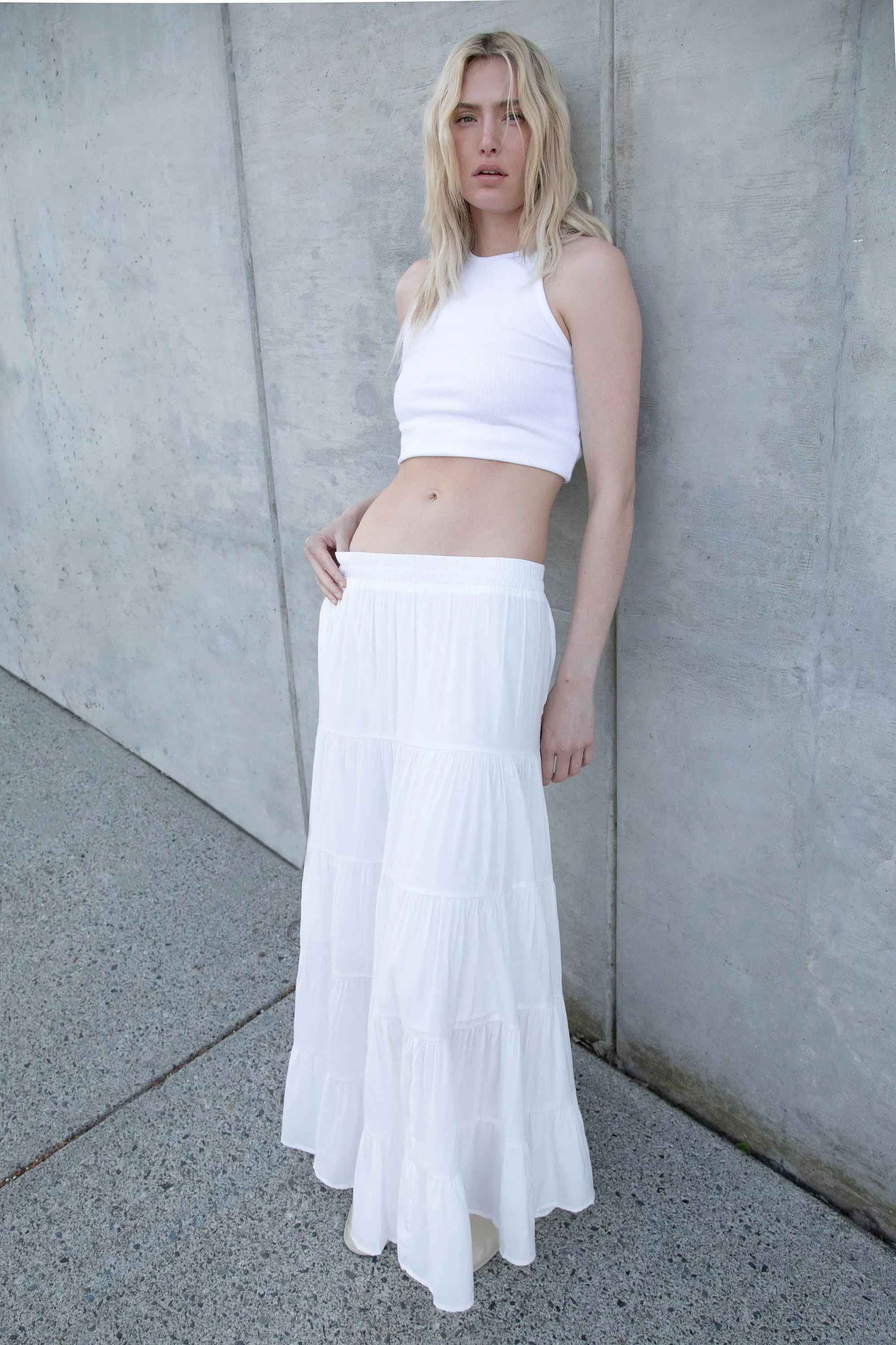 TIERED SKIRT WITH ELASTIC WAISTBAND