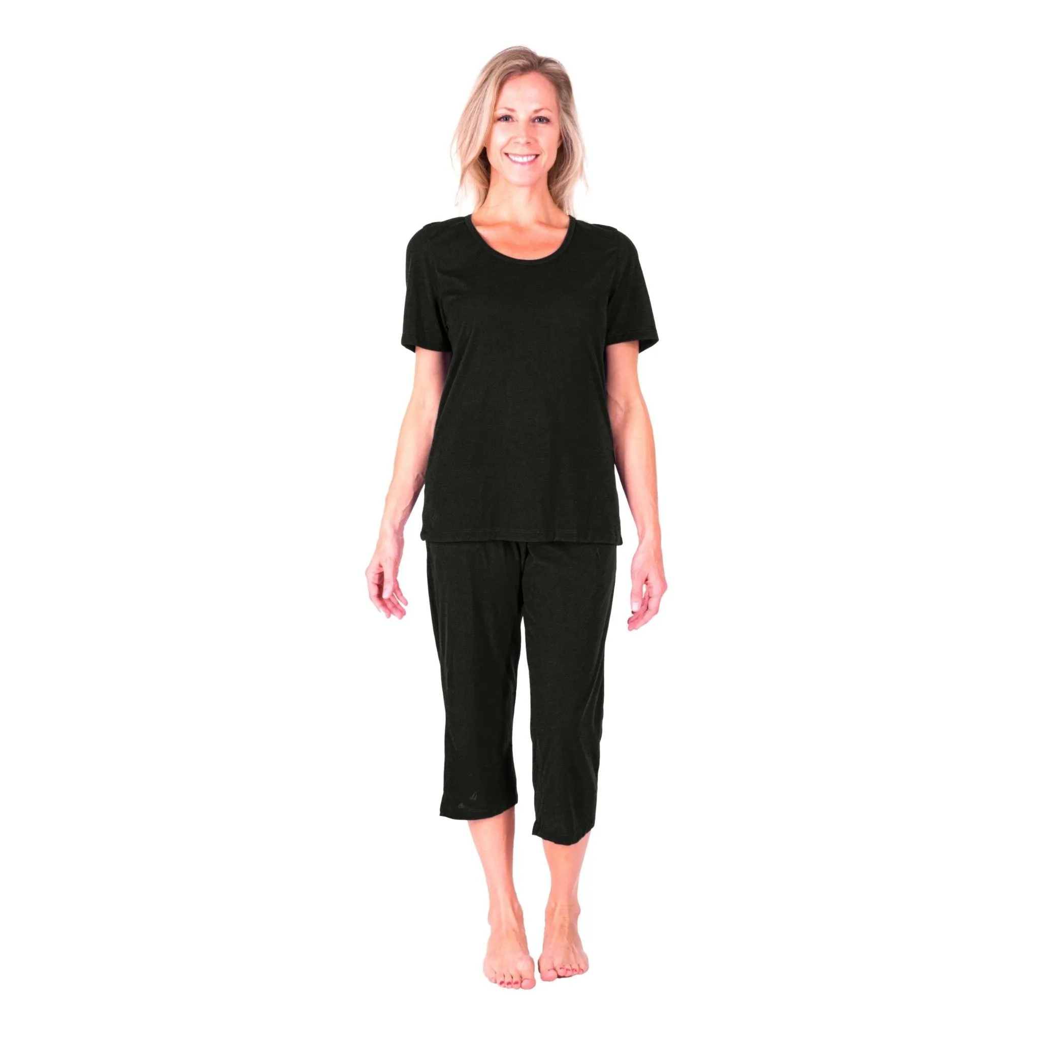 Women's Moisture Wicking Scoop Neck Drawstring Capri Pajama Set